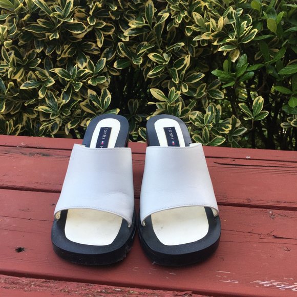 White Tommy Hilfiger square toe chunky block heel sandals - Picture 3 of 9